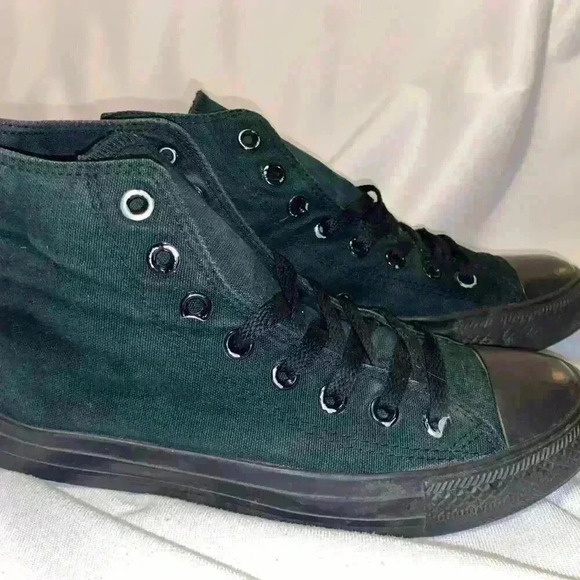 Converse All Star Chuck Taylor High-Top Sneakers Size 7 - Picture 1 of 6